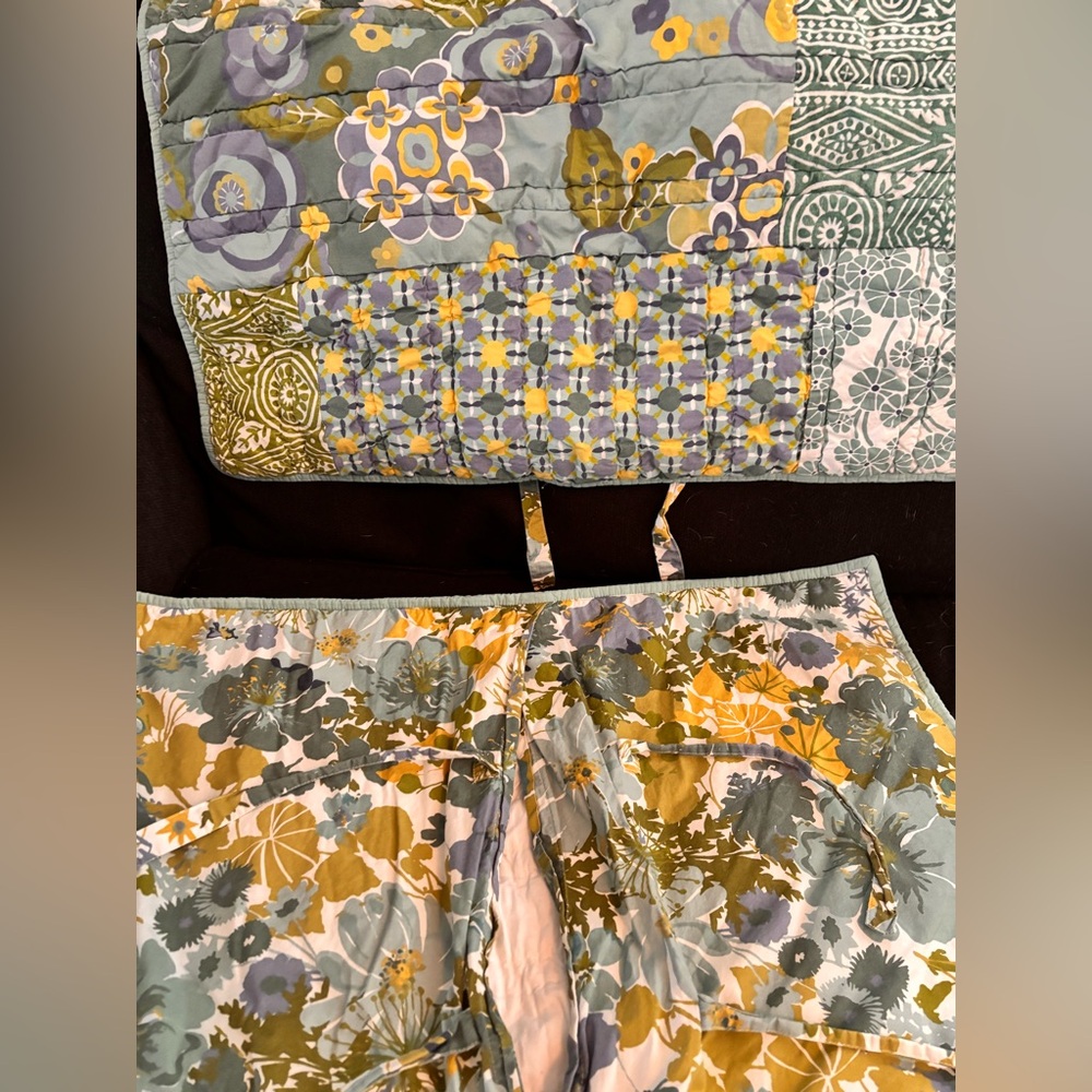 Pottery Barn Twin Quilt & 2 shams.Reversible,Patchwork. UEC. Blues,Greens,Yellow - Picture 5 of 9